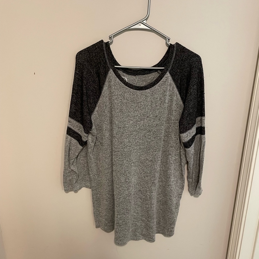 2 Toned - 3/4 Sleeve Shirt